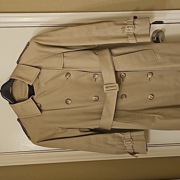 EUC Vintage Ladies' London Fog Trench Coat with Zip-out Lining Size 8 - Picture 4 of 16